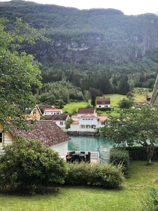 Stryn - House By The River Εξωτερικό φωτογραφία