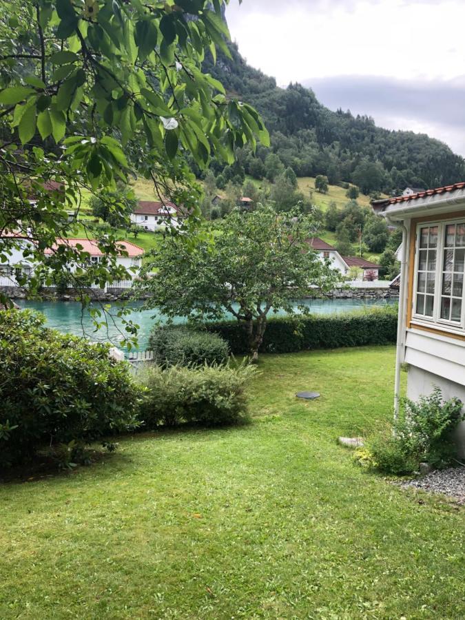 Stryn - House By The River Εξωτερικό φωτογραφία
